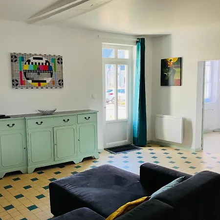 Gite Les Tilleuls Casa de Férias *
